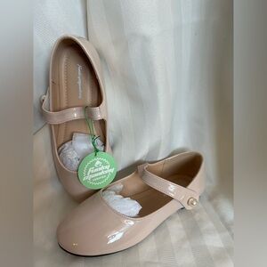 Girl’s Patent Leather Dress Shoes in Bone (Size 2)